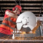 Modèle 5935 : Scie à tronçonner 2200 W